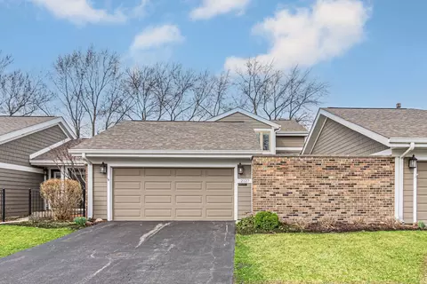 2127 Fox Run Ct, Wheaton, IL 60189