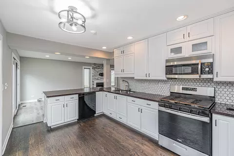 2127 Fox Run Ct, Wheaton, IL 60189 photo 7