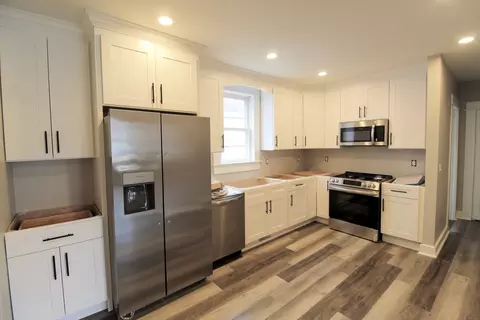 Kitchen - 705 S Myrtle Ave, Kankakee, IL 60901 photo 2 of 3