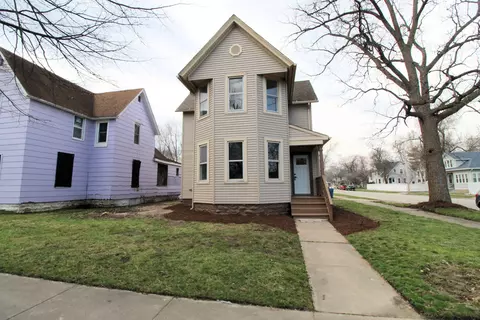 705 S Myrtle Ave, Kankakee, IL 60901