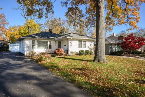 362 Elm St, Glen Ellyn, IL 60137
