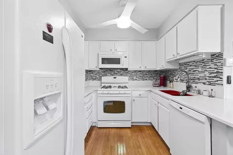 Kitchen - 1606 W 103rd St, Chicago, IL 60643 photo 1 of 1