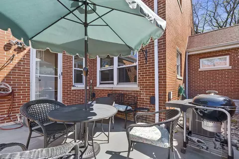 Exterior - 1606 W 103rd St, Chicago, IL 60643 photo 5 of 6
