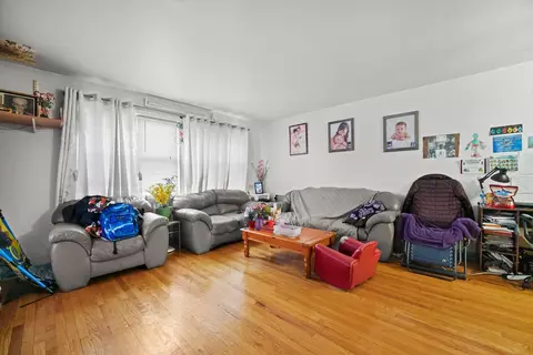 Living - 5805 N Artesian Ave, Chicago, IL 60659 photo 1 of 1
