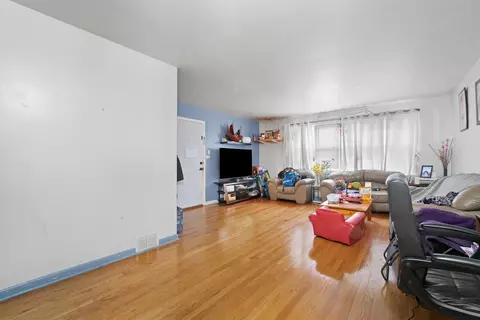 Other - 5805 N Artesian Ave, Chicago, IL 60659 photo 5 of 14