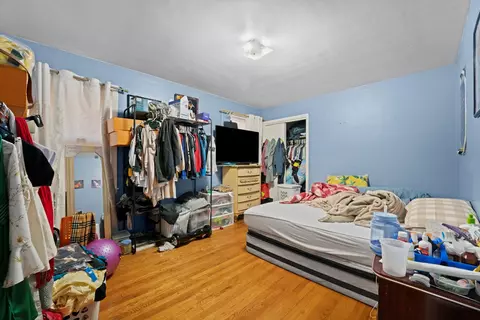 Bedroom - 5805 N Artesian Ave, Chicago, IL 60659 photo 2 of 2