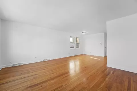 Other - 5805 N Artesian Ave, Chicago, IL 60659 photo 2 of 14