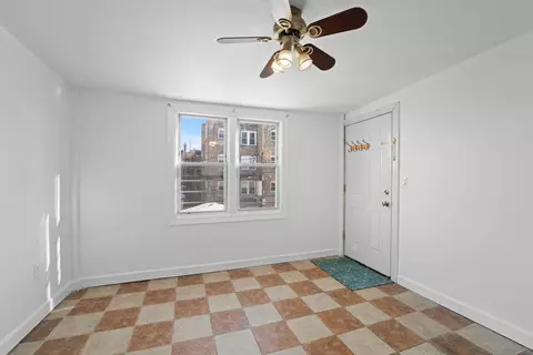 Entry Way - 5805 N Artesian Ave, Chicago, IL 60659 photo 2 of 2