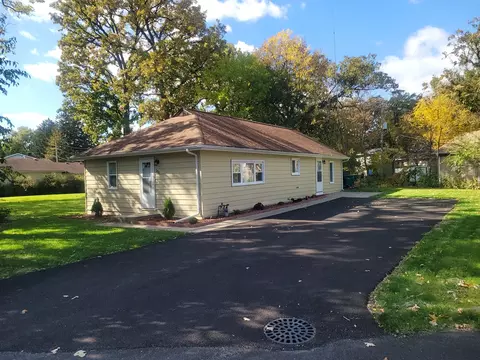 200 Westshore Dr, Shorewood, IL 60404