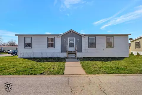 126 Saint Pauls Dr, Bourbonnais, IL 60914