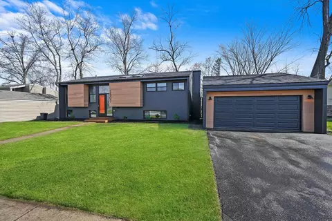 1507 Perry St, Crete, IL 60417