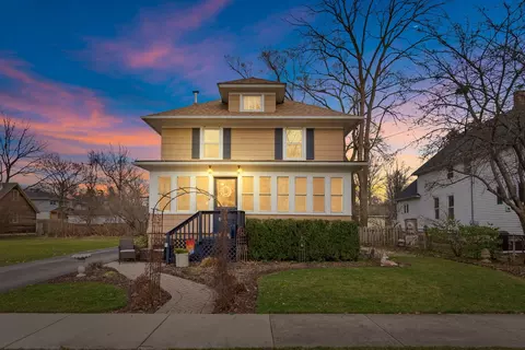 222 S Jackson St, Batavia, IL 60510