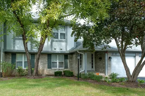 182 Brook Ln #182, Vernon Hills, IL 60061