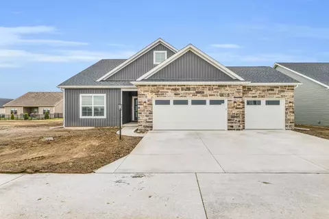 3906 Bay Cir, Champaign, IL 61822