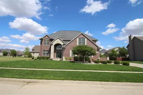 2303 Riverwoods Ln, Bloomington, IL 61705