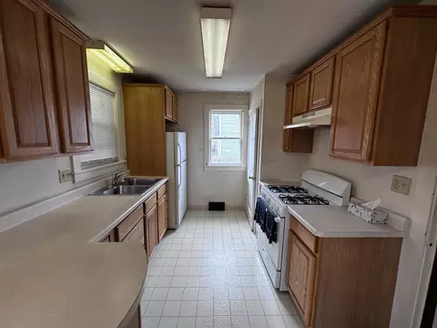 Kitchen - 930 Cookane Ave, Elgin, IL 60120 photo 1 of 4