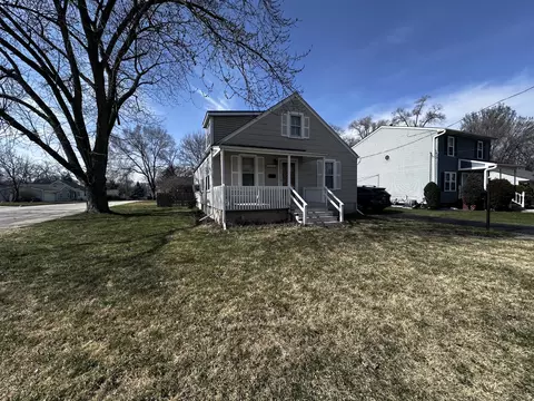 930 Cookane Ave, Elgin, IL 60120