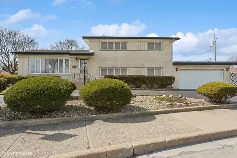 8440 Terminal Ave, Skokie, IL 60077