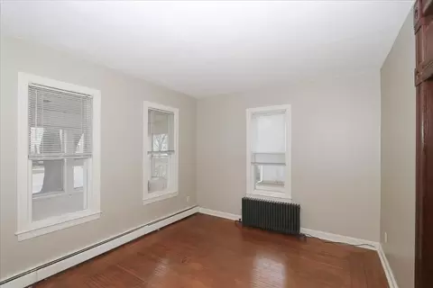571 Walnut Ave, Elgin, IL 60123 photo 6