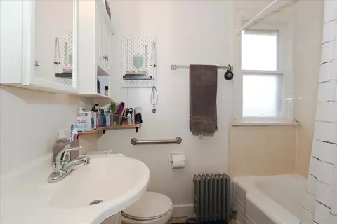 571 Walnut Ave, Elgin, IL 60123 photo 24