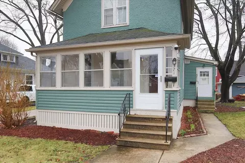 571 Walnut Ave, Elgin, IL 60123 photo 29