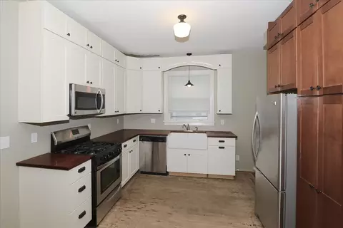 571 Walnut Ave, Elgin, IL 60123 photo 9