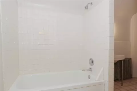 571 Walnut Ave, Elgin, IL 60123 photo 18
