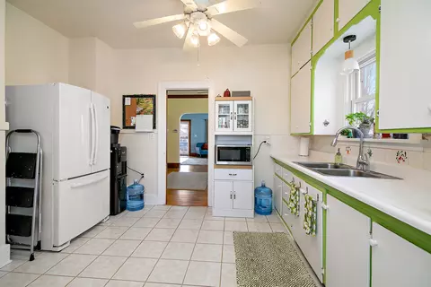 Kitchen - 1193 S 4th Ave, Kankakee, IL 60901 photo 2 of 2