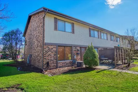 7 Tower Ct, Downers Grove, IL 60516