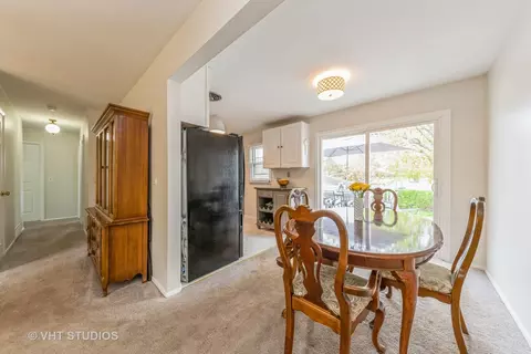 341 Thelma Ct, Wheeling, IL 60090 photo 6