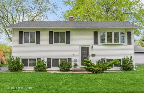 341 Thelma Ct, Wheeling, IL 60090
