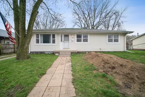 1206 S Clayton St, Bloomington, IL 61701