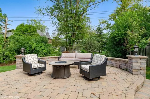 807 Glenshire Rd, Glenview, IL 60025 photo 22