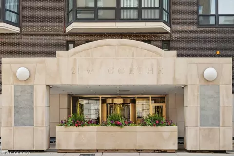 21 W Goethe St #18B, Chicago, IL 60610