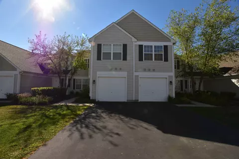 2935 Rutland Cir #203, Naperville, IL 60564