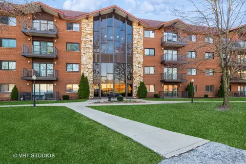 2301 183rd St #110, Homewood, IL 60430