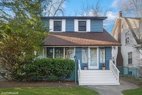 317 Maple Ave, Wilmette, IL 60091