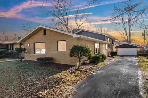 1017 E 153rd St, South Holland, IL 60473