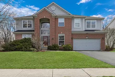 423 Old Walnut Cir, Gurnee, IL 60031