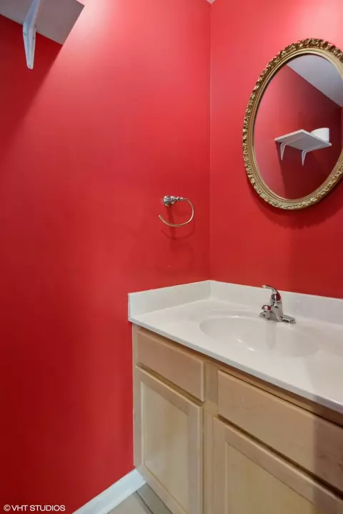 Bath - Undisclosed, Mchenry, IL 60050 photo 1 of 4