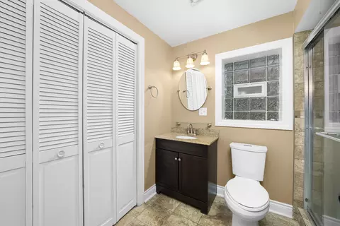 Bath - 1005 173rd St, East Hazel Crest, IL 60429 photo 1 of 2