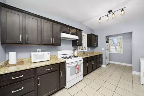 Kitchen - 1005 173rd St, East Hazel Crest, IL 60429 photo 1 of 3