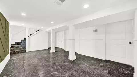 Entry Way - Undisclosed, Chicago, IL 60636 photo 5 of 6