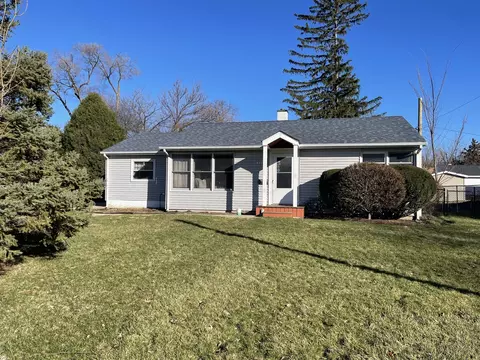 2304 School Dr, Rolling Meadows, IL 60008