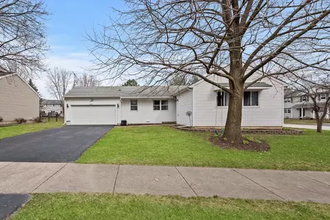 1403 Auburn Ave, Naperville, IL 60565