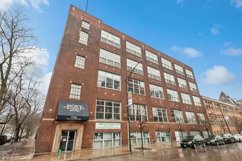 1733 W Irving Park Rd #214, Chicago, IL 60613
