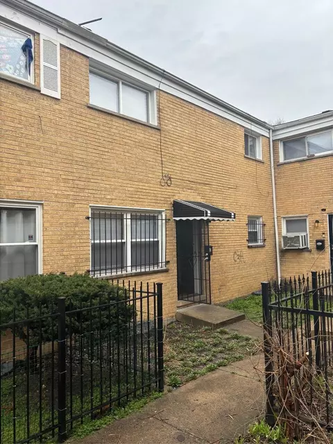 Exterior - 537 N Central Ave #E, Chicago, IL 60644 photo 1 of 1
