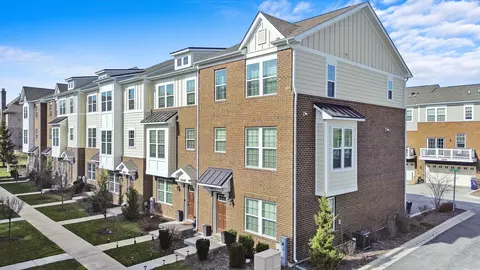 10611 Paige Cir, Orland Park, IL 60462
