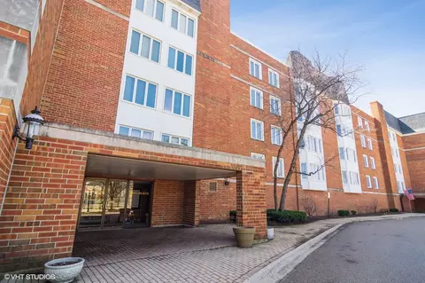 100 Lake Blvd #659, Buffalo Grove, IL 60089