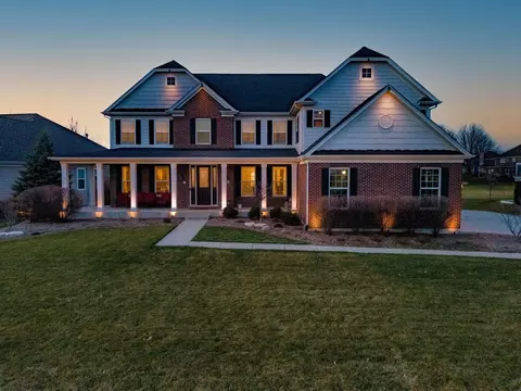 39 W710 Norton Lake Dr, Campton Hills, IL 60175